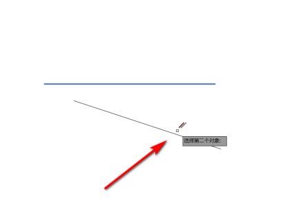 CAD中不平行的线如何约束变平行？